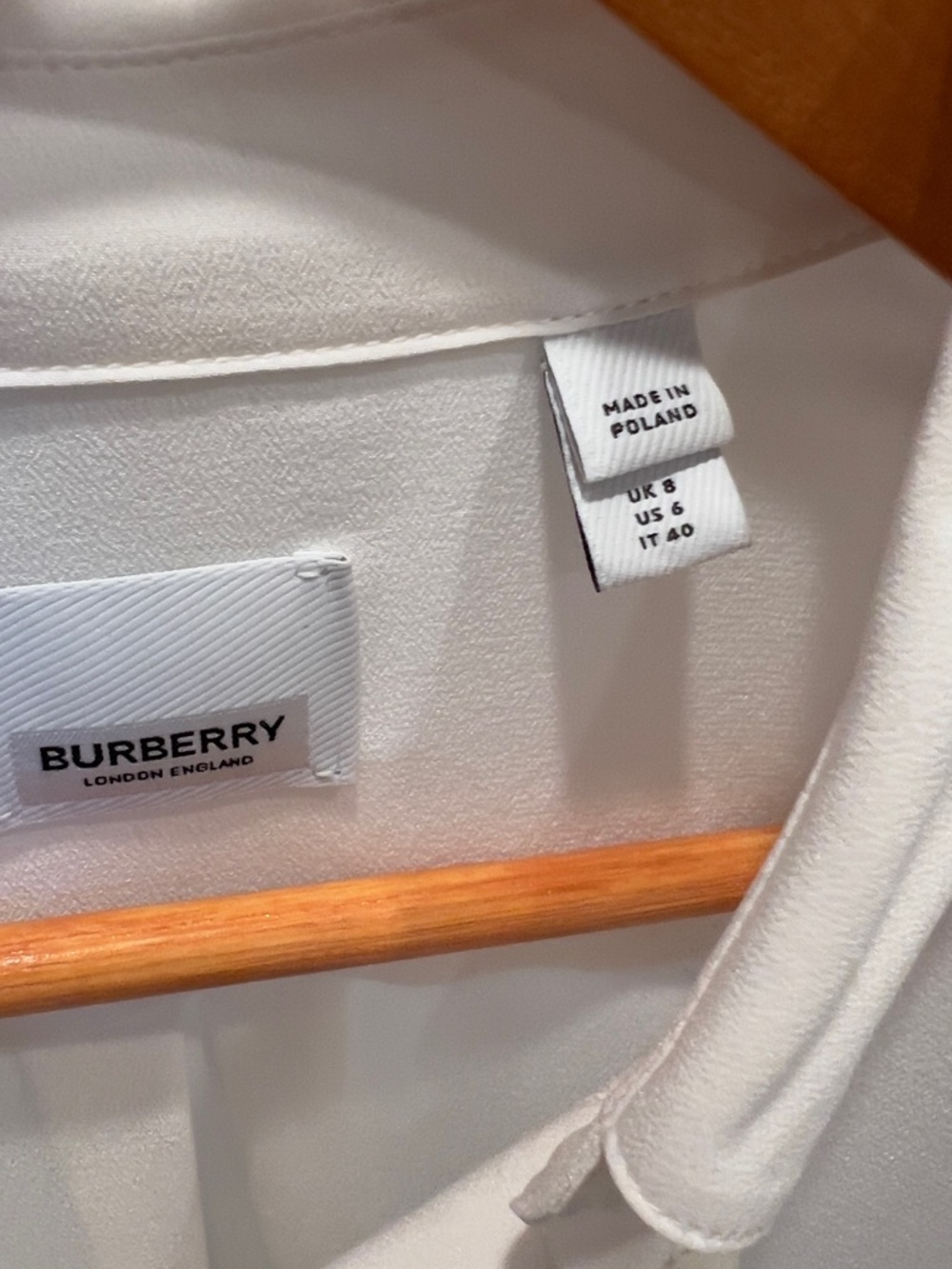 Burberry Paola Button-Front Shirt w/ Cuff Detail size 6 - Picture 9 of 9